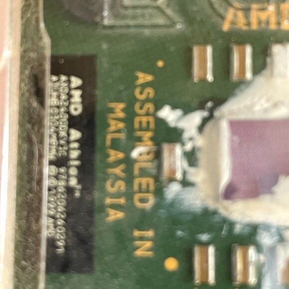 AMD Athlon AXDA2400DKV3C 2.0GHz 256KB CPU (REF1752) - Picture 3 of 4